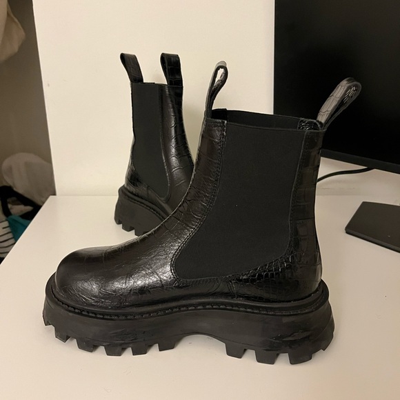 Simon Miller Leather Chelsea Boots - Picture 8 of 12